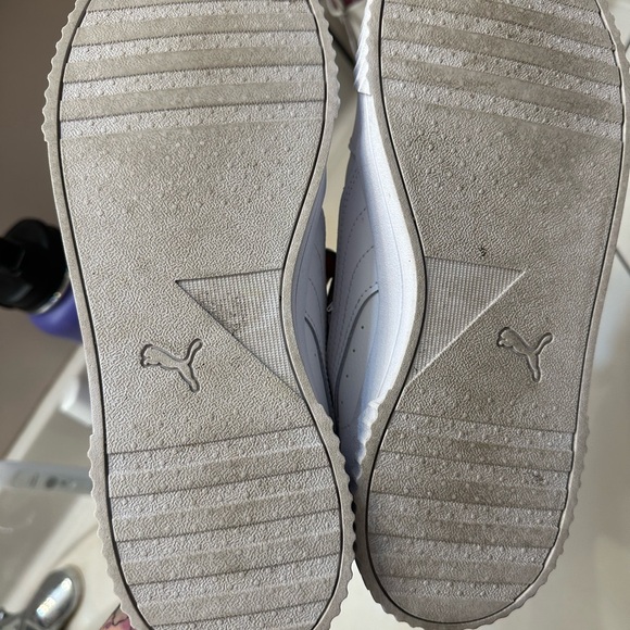 Puma women’s Carina L sneaker - Picture 6 of 8